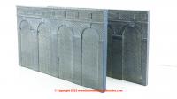 R7373 Hornby Skaledale High Level Arched Retaining Walls x 2 (Engineers Blue Brick)